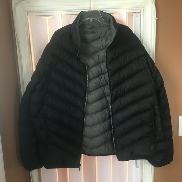 Black “bomber style” jacket - Picture 2 of 3
